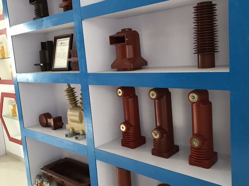 고 TG (70-125 °C) 및 APG 및 발사 공정을위한 10-1100KV 전기 단열을위한 불 retardant 에포시 樹脂